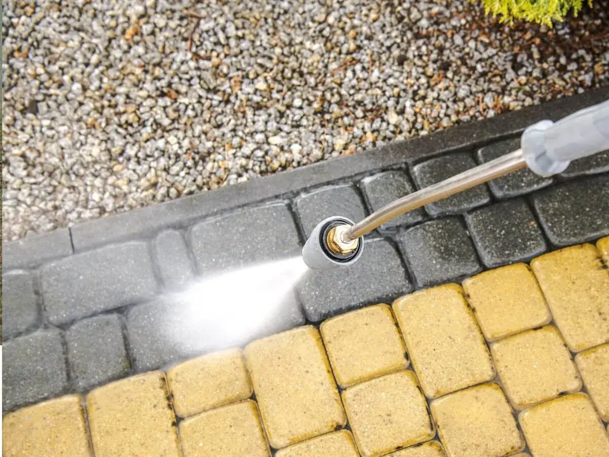 So Clean Provide best sidewalk washing service